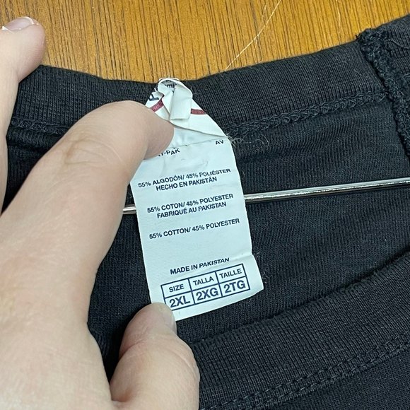 Hard Rock Hotel Sioux City Breast Cancer Awareness Crewneck Size 2XL - Picture 4 of 6